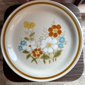 Highland Florals Connection Stoneware Floral Ceramic Plates